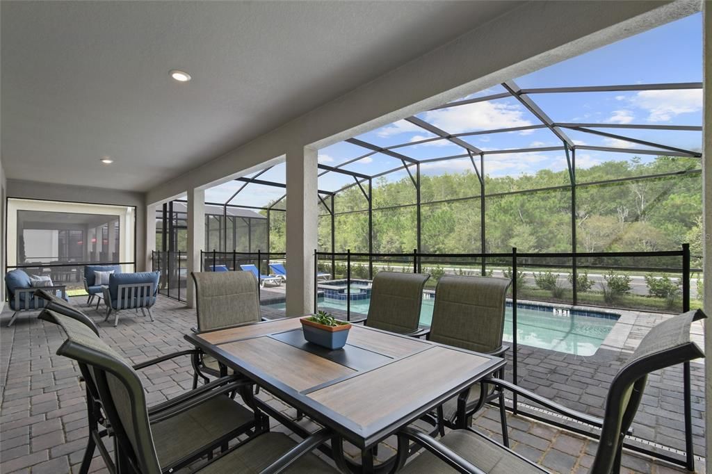 For Sale: $968,000 (8 beds, 5 baths, 4289 Square Feet)