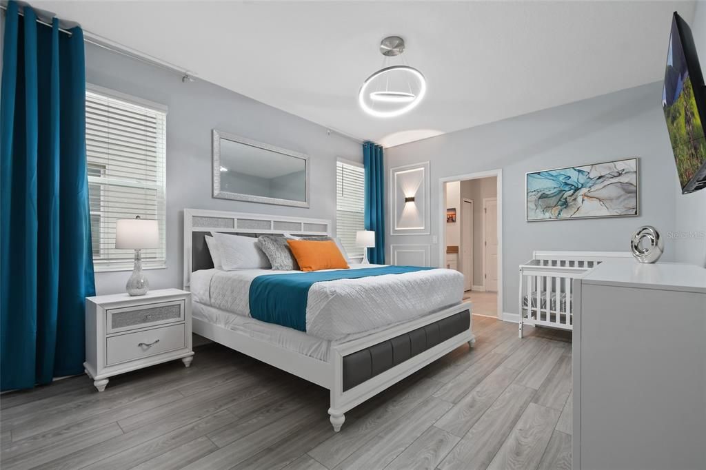 For Sale: $968,000 (8 beds, 5 baths, 4289 Square Feet)