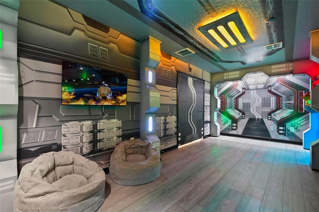 For Sale: $968,000 (8 beds, 5 baths, 4289 Square Feet)