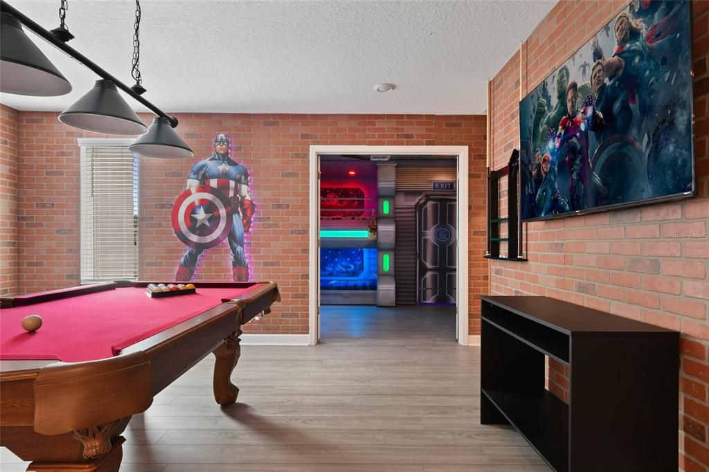 For Sale: $968,000 (8 beds, 5 baths, 4289 Square Feet)