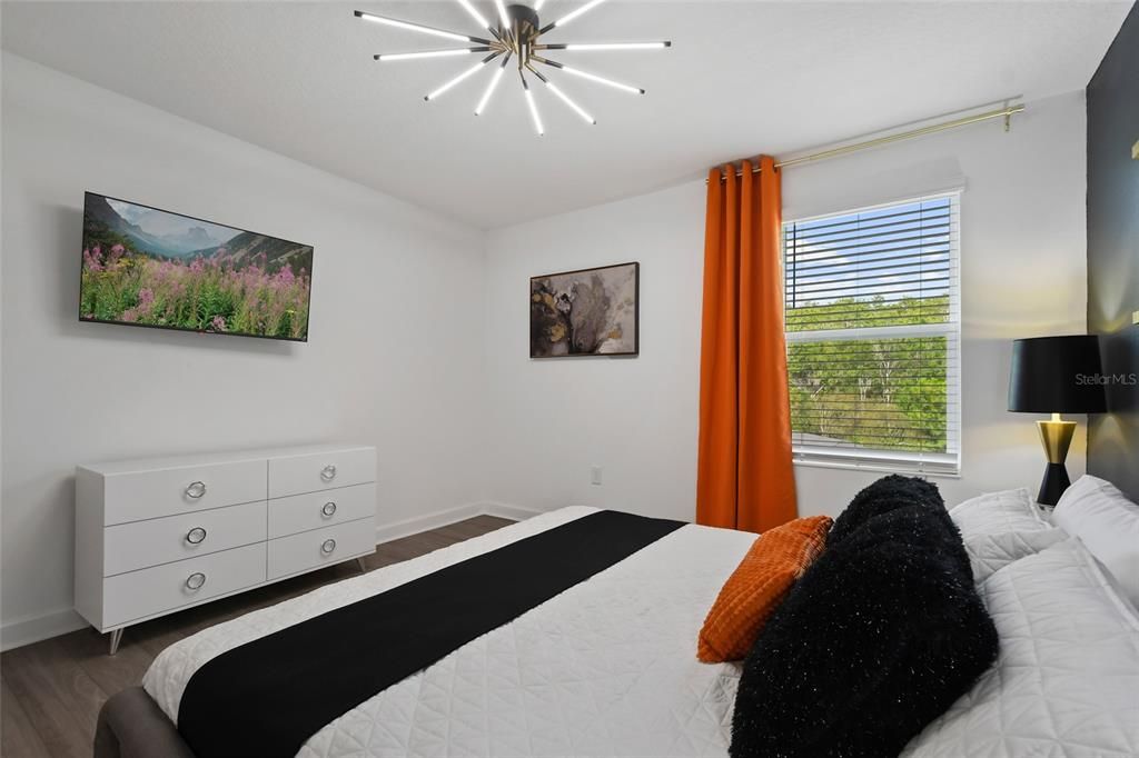 For Sale: $968,000 (8 beds, 5 baths, 4289 Square Feet)