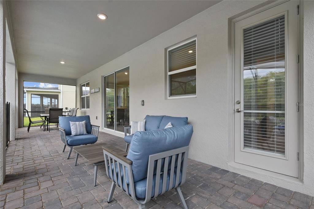 For Sale: $968,000 (8 beds, 5 baths, 4289 Square Feet)