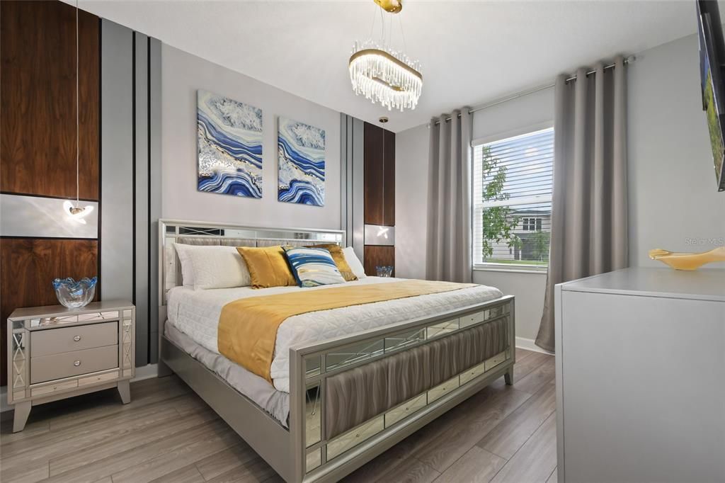 For Sale: $968,000 (8 beds, 5 baths, 4289 Square Feet)