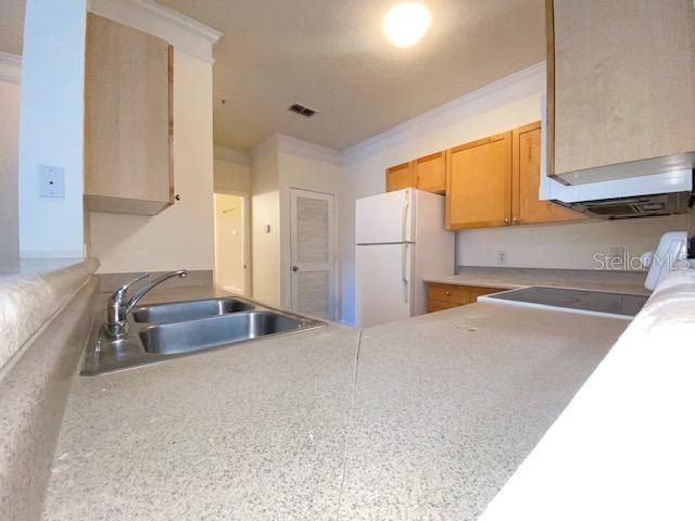 For Rent: $1,500 (1 beds, 1 baths, 765 Square Feet)