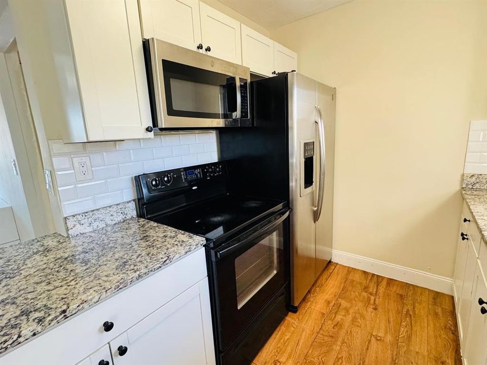 For Rent: $2,050 (3 beds, 1 baths, 1092 Square Feet)