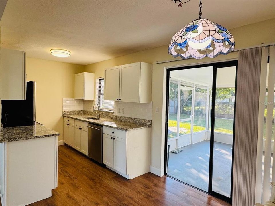 For Rent: $2,050 (3 beds, 1 baths, 1092 Square Feet)