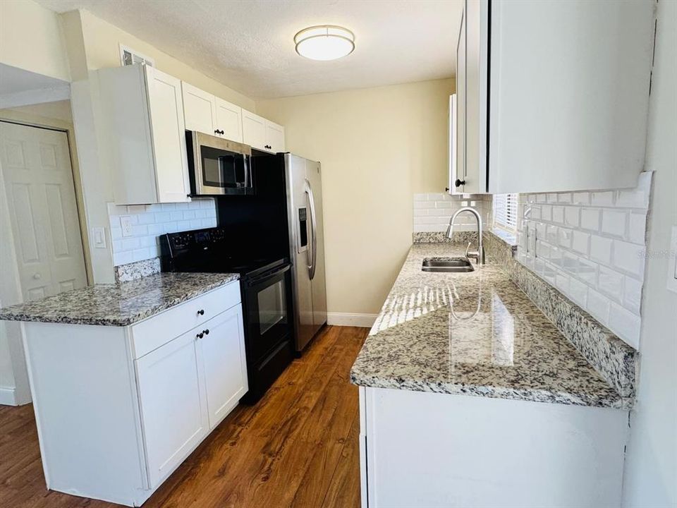 For Rent: $2,050 (3 beds, 1 baths, 1092 Square Feet)