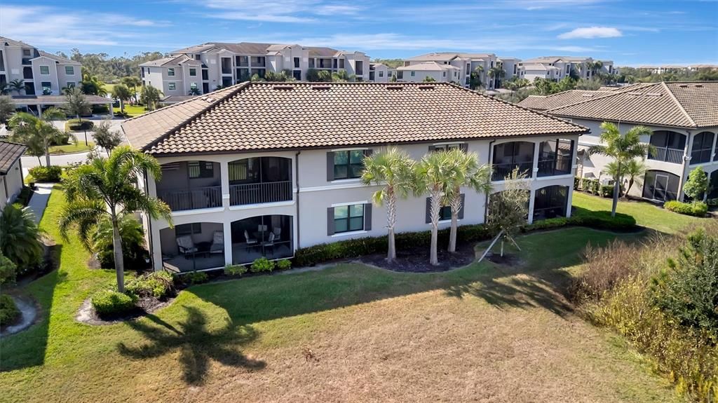 En Venta: $650,000 (3 camas, 2 baños, 2108 Pies cuadrados)