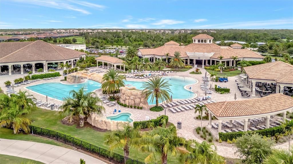 En Venta: $650,000 (3 camas, 2 baños, 2108 Pies cuadrados)