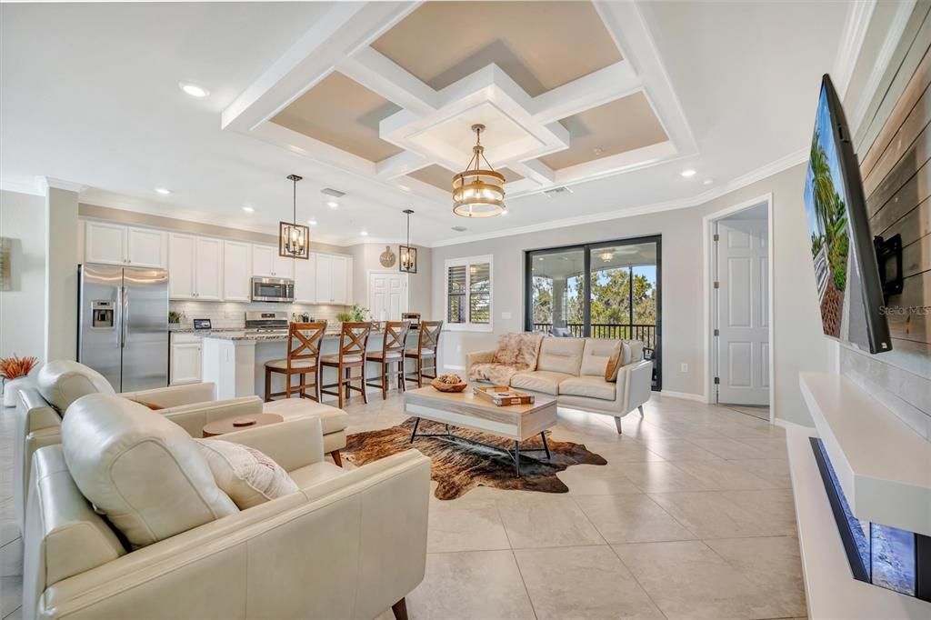 En Venta: $650,000 (3 camas, 2 baños, 2108 Pies cuadrados)