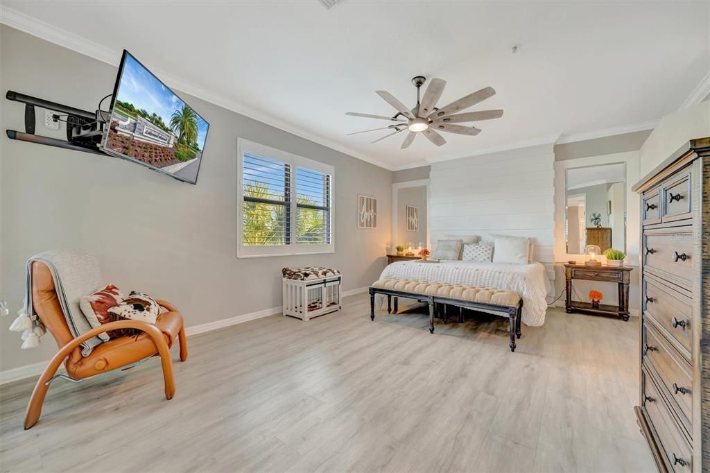 En Venta: $650,000 (3 camas, 2 baños, 2108 Pies cuadrados)