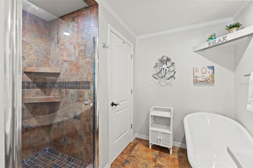 En Venta: $910,000 (3 camas, 3 baños, 3406 Pies cuadrados)