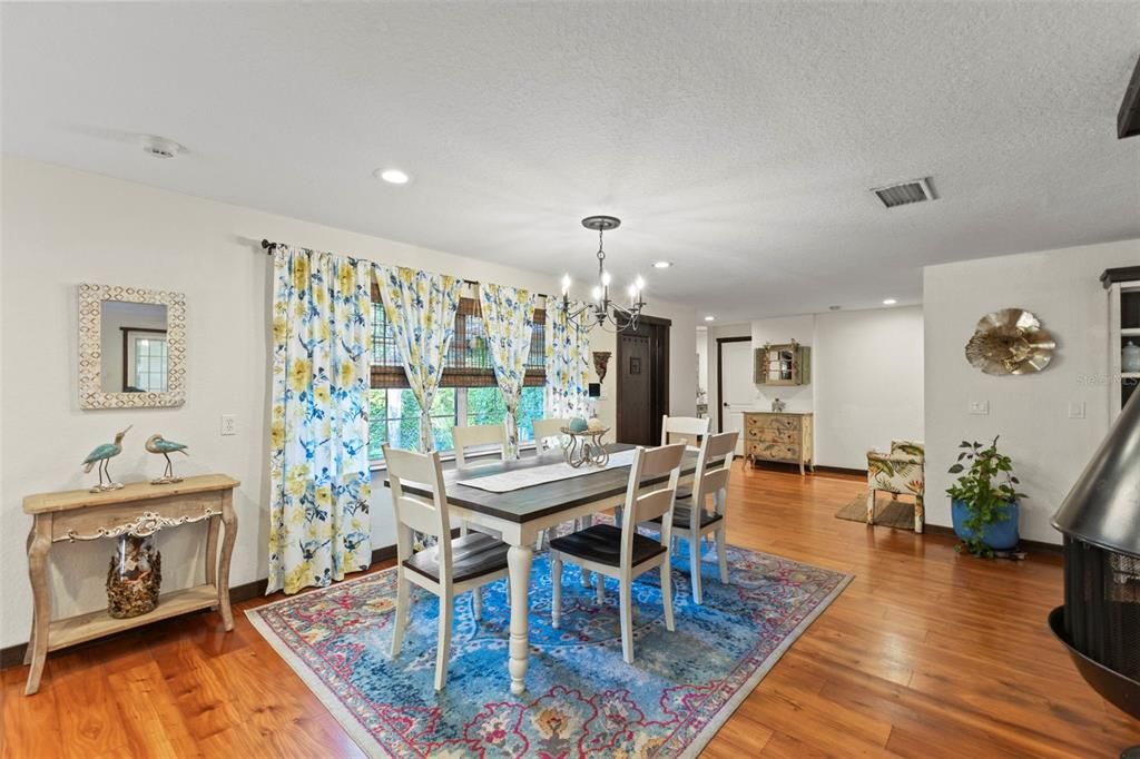 En Venta: $910,000 (3 camas, 3 baños, 3406 Pies cuadrados)