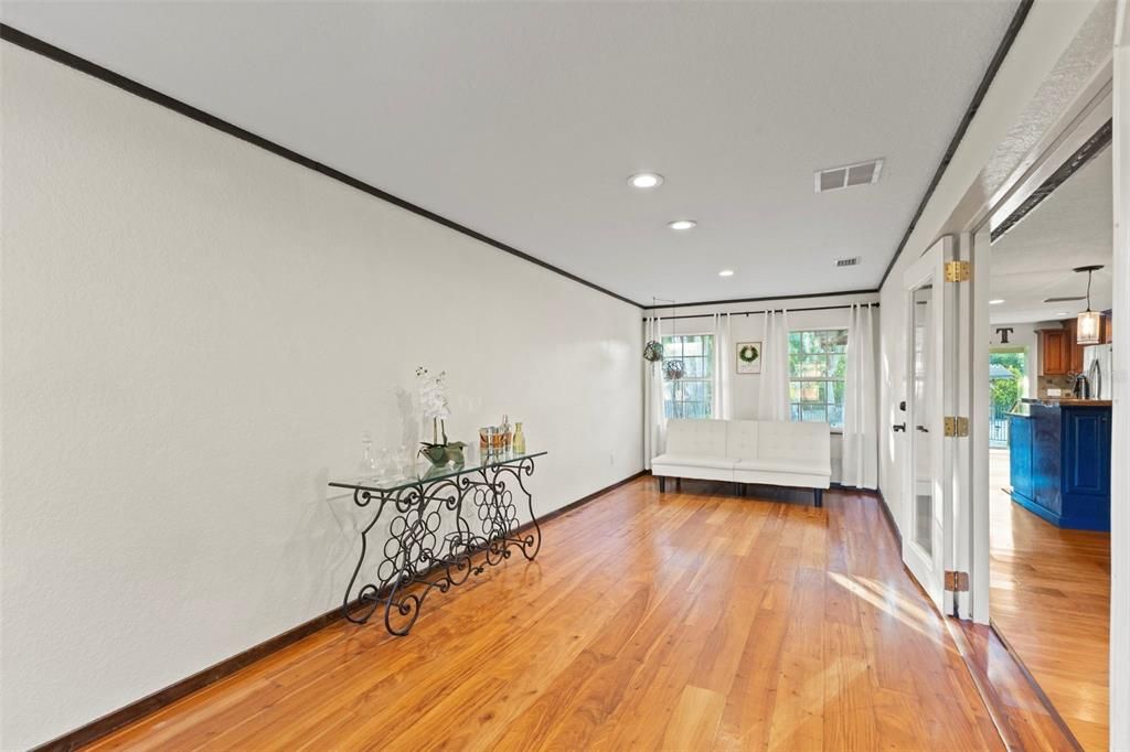 En Venta: $910,000 (3 camas, 3 baños, 3406 Pies cuadrados)