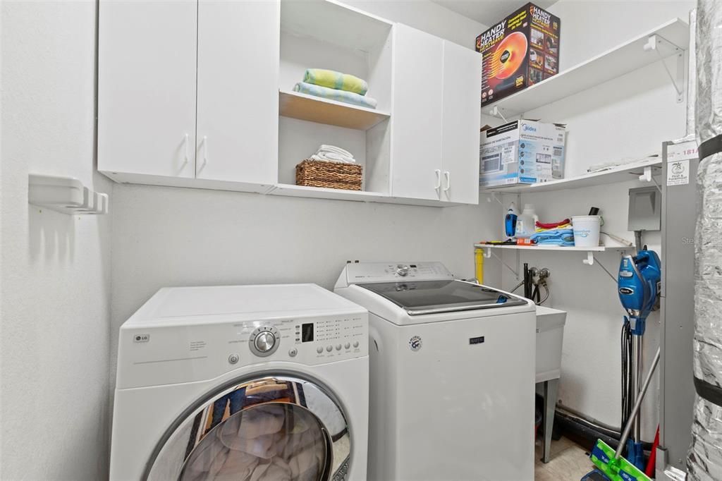 En Venta: $910,000 (3 camas, 3 baños, 3406 Pies cuadrados)