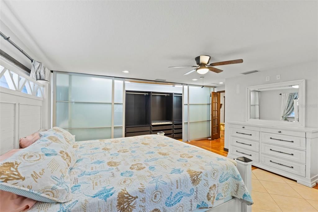 En Venta: $910,000 (3 camas, 3 baños, 3406 Pies cuadrados)