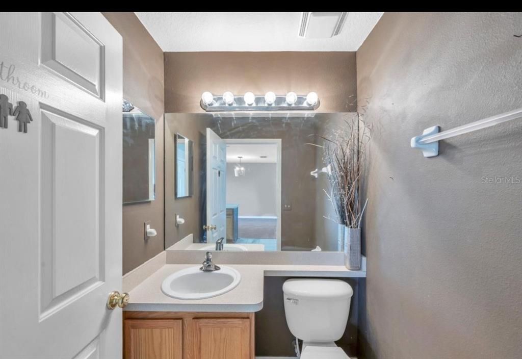 出租: $2,150 (2 贝兹, 1 浴室, 1271 平方英尺)