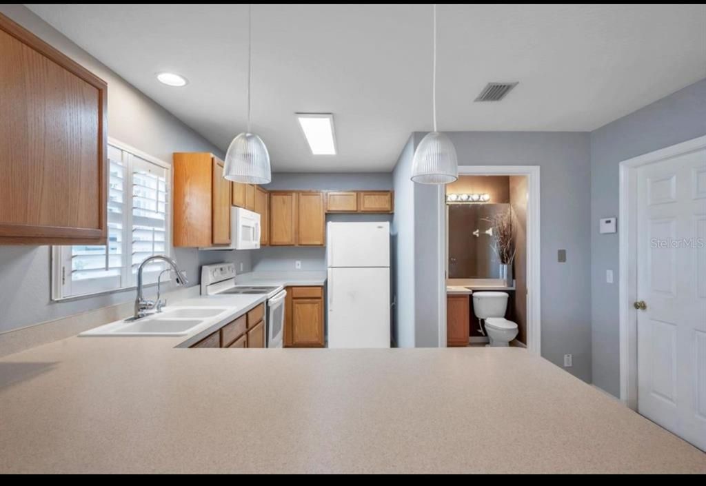 出租: $2,150 (2 贝兹, 1 浴室, 1271 平方英尺)