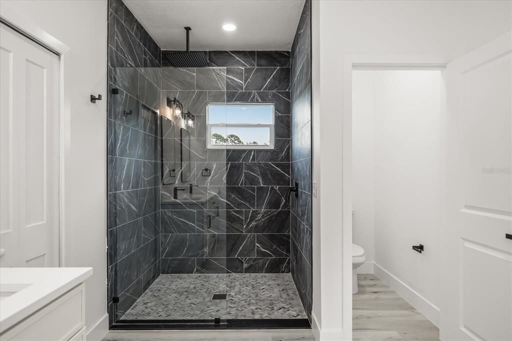 For Sale: $375,000 (4 beds, 2 baths, 1856 Square Feet)