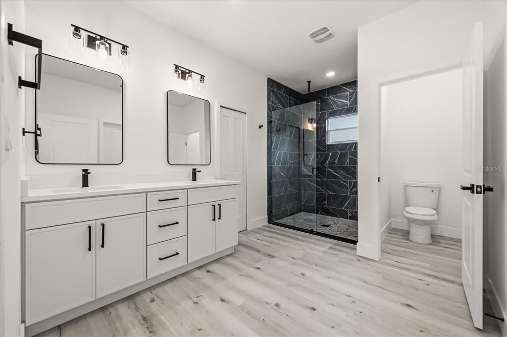 For Sale: $375,000 (4 beds, 2 baths, 1856 Square Feet)