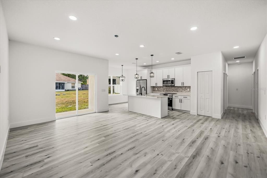 For Sale: $375,000 (4 beds, 2 baths, 1856 Square Feet)