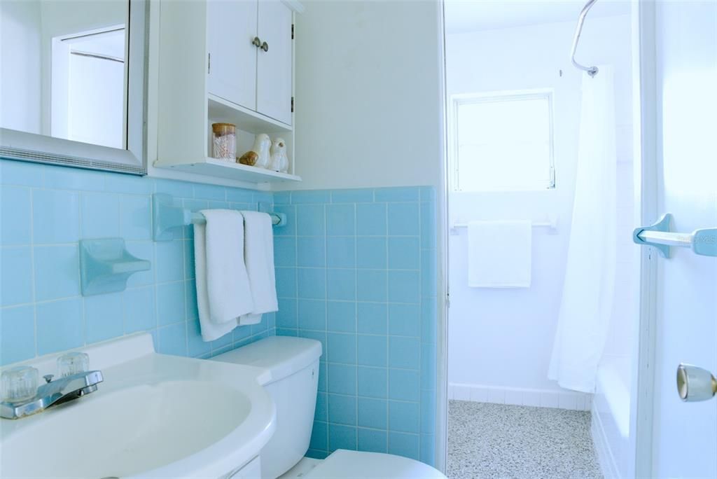 待售: $519,000 (3 贝兹, 1 浴室, 1442 平方英尺)