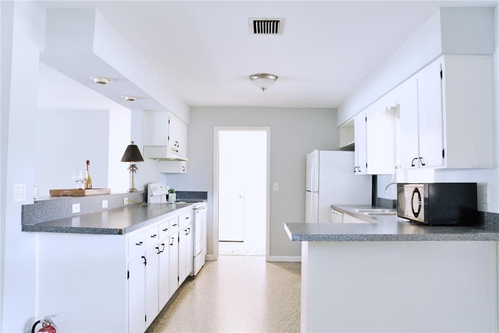 待售: $519,000 (3 贝兹, 1 浴室, 1442 平方英尺)