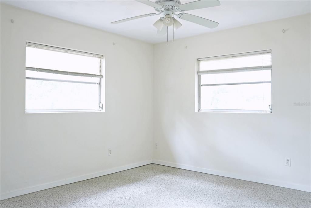 待售: $519,000 (3 贝兹, 1 浴室, 1442 平方英尺)