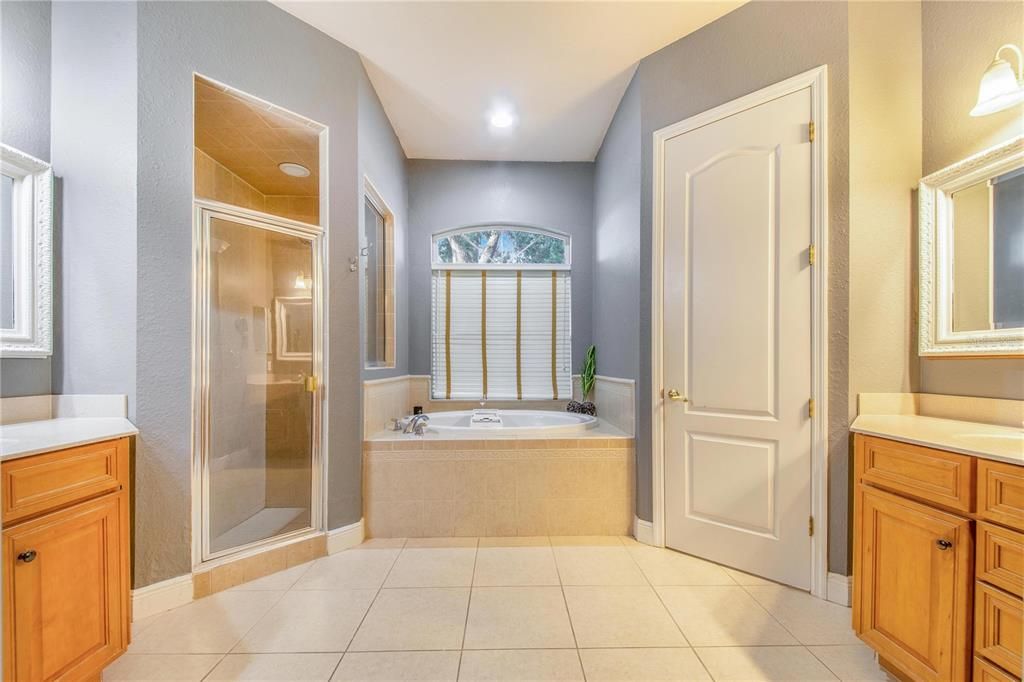 For Sale: $499,000 (4 beds, 3 baths, 2221 Square Feet)