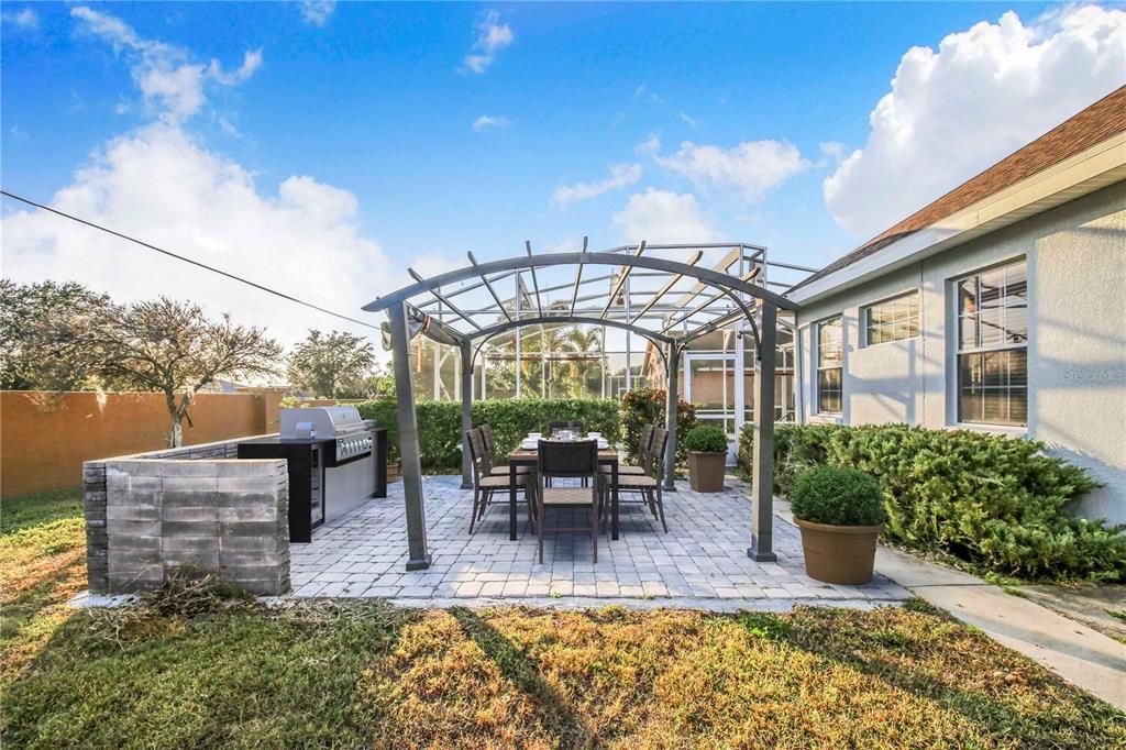 For Sale: $499,000 (4 beds, 3 baths, 2221 Square Feet)