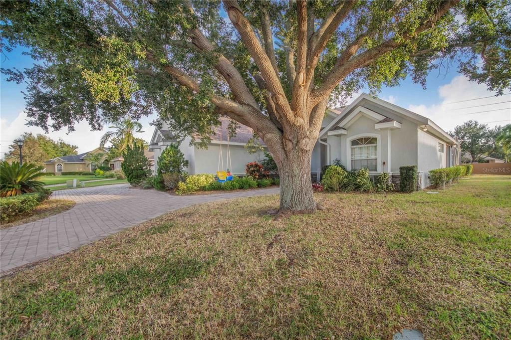 For Sale: $499,000 (4 beds, 3 baths, 2221 Square Feet)