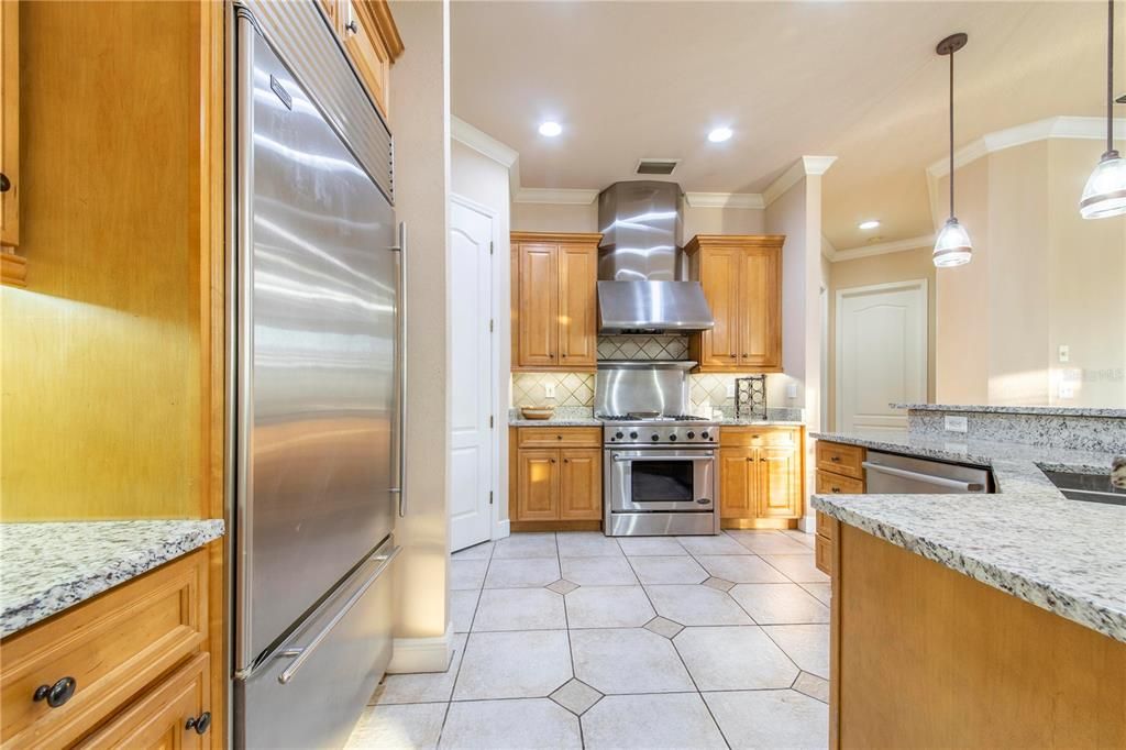 For Sale: $499,000 (4 beds, 3 baths, 2221 Square Feet)