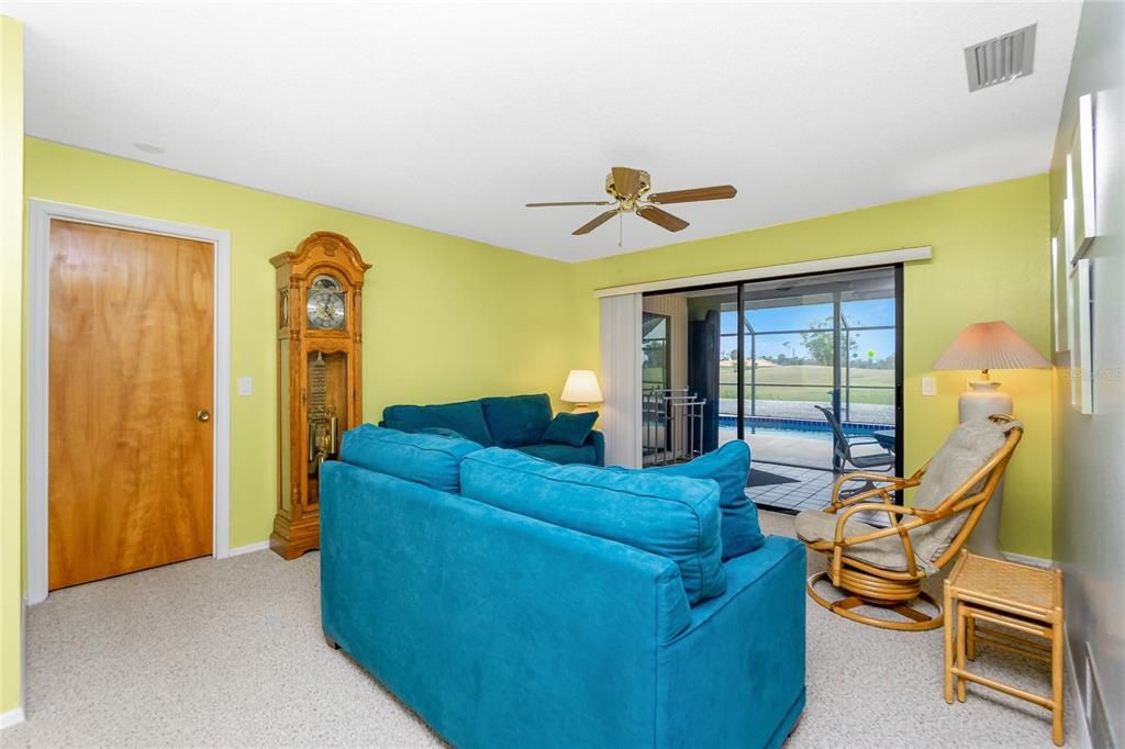 На продажу: $339,000 (3 спален, 2 ванн, 1747 Квадратных фут)