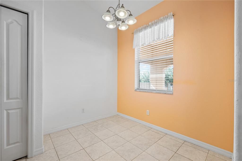 For Sale: $235,000 (2 beds, 2 baths, 1104 Square Feet)