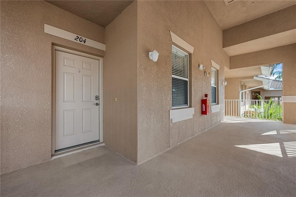 For Sale: $235,000 (2 beds, 2 baths, 1104 Square Feet)