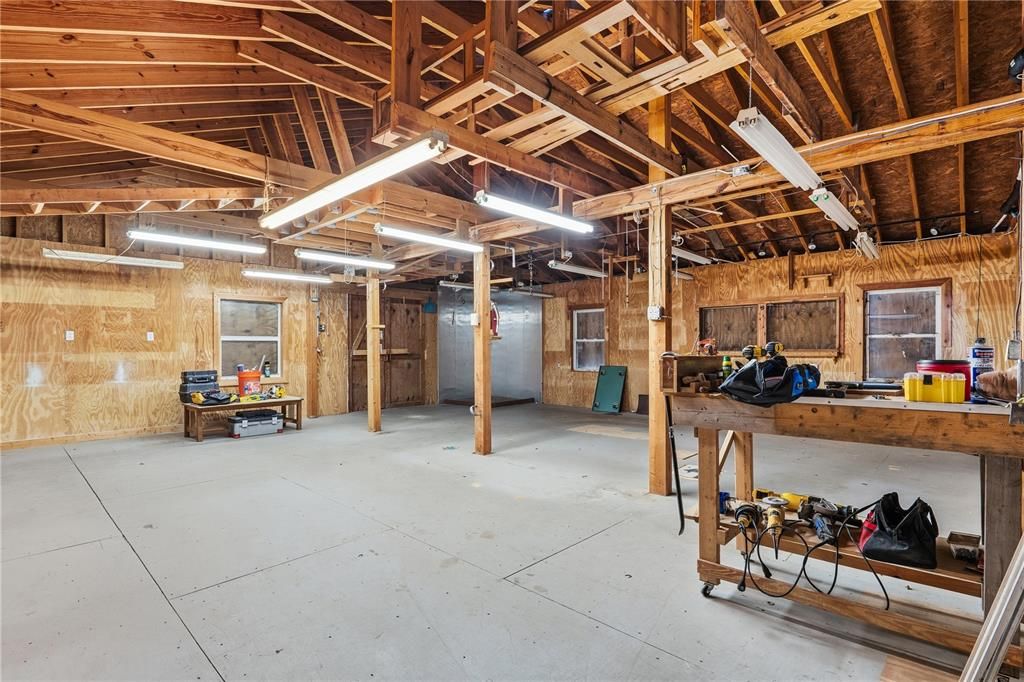 For Sale: $325,000 (1 beds, 1 baths, 960 Square Feet)