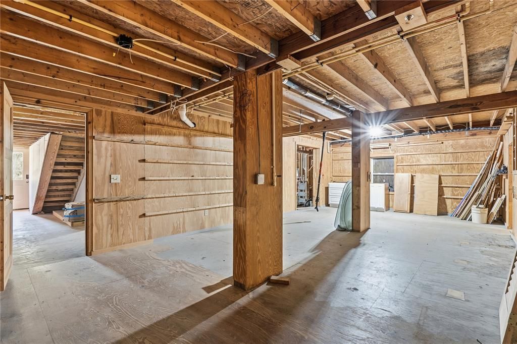 For Sale: $325,000 (1 beds, 1 baths, 960 Square Feet)