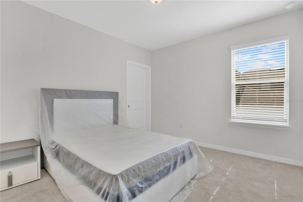 For Rent: $3,200 (4 beds, 3 baths, 2474 Square Feet)