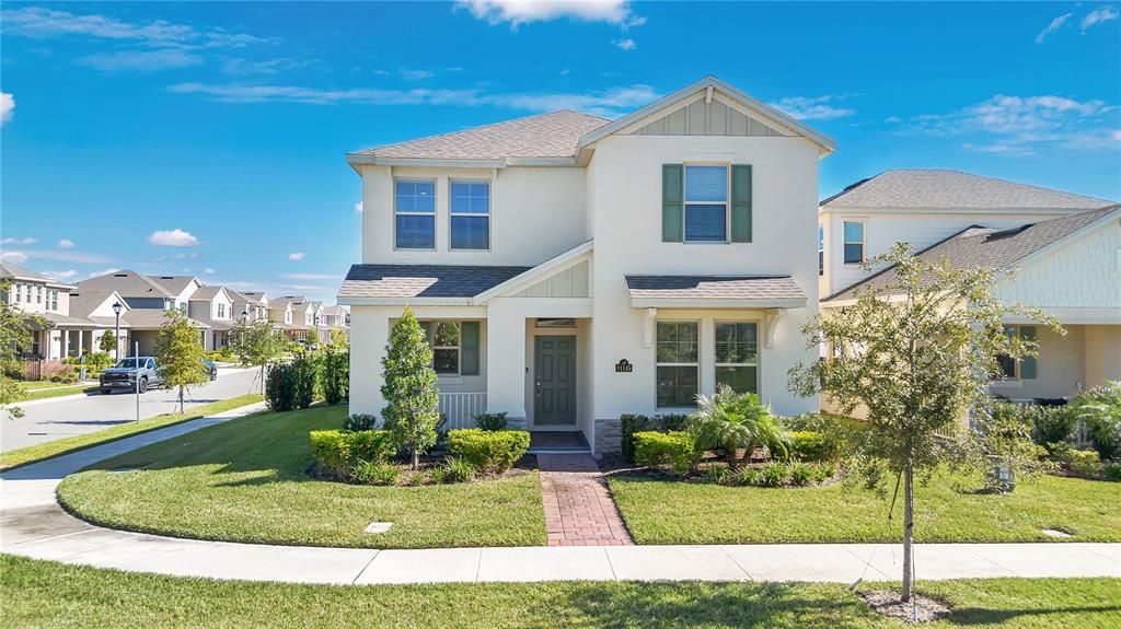 For Rent: $3,200 (4 beds, 3 baths, 2474 Square Feet)