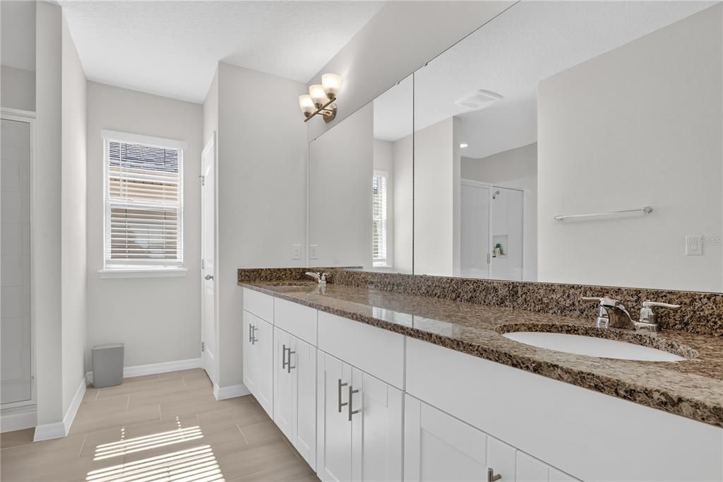 For Rent: $3,200 (4 beds, 3 baths, 2474 Square Feet)