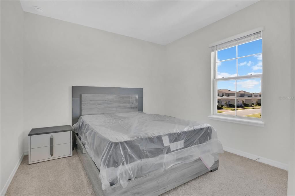 For Rent: $3,200 (4 beds, 3 baths, 2474 Square Feet)