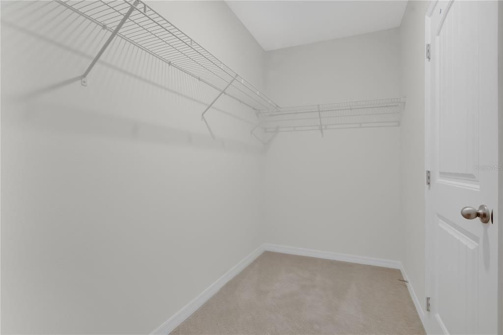 For Rent: $3,200 (4 beds, 3 baths, 2474 Square Feet)