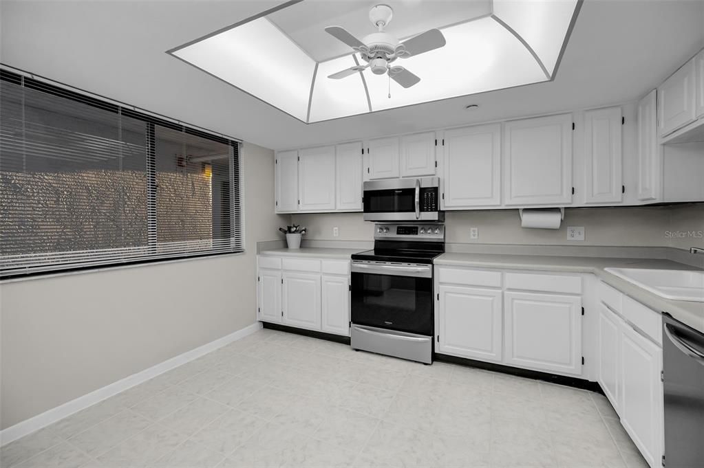 En Venta: $385,000 (2 camas, 2 baños, 1265 Pies cuadrados)