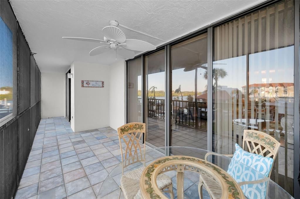 En Venta: $385,000 (2 camas, 2 baños, 1265 Pies cuadrados)