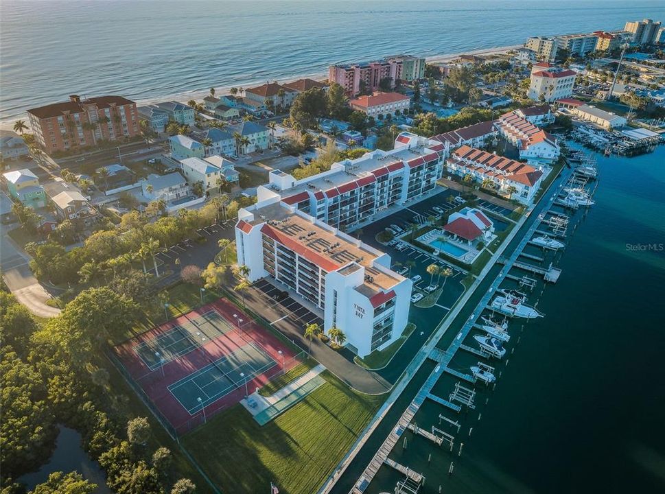 En Venta: $385,000 (2 camas, 2 baños, 1265 Pies cuadrados)