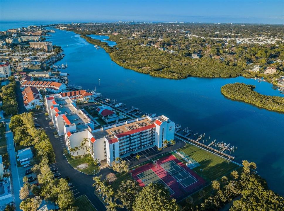 En Venta: $385,000 (2 camas, 2 baños, 1265 Pies cuadrados)