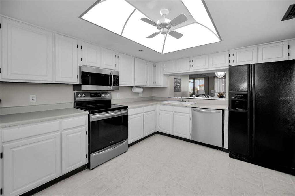 En Venta: $385,000 (2 camas, 2 baños, 1265 Pies cuadrados)