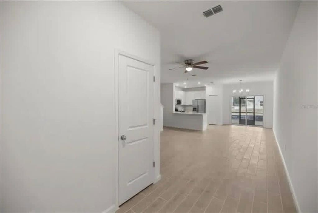 For Rent: $1,625 (3 beds, 2 baths, 1707 Square Feet)