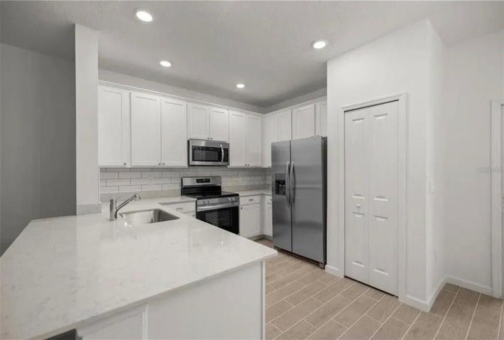 For Rent: $1,625 (3 beds, 2 baths, 1707 Square Feet)