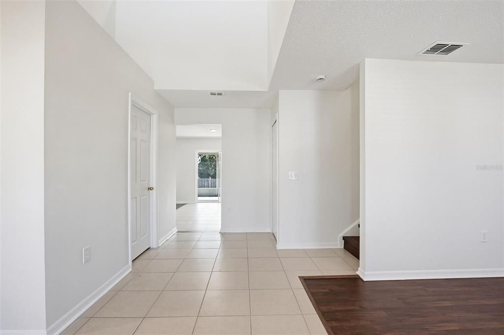 На продажу: $394,900 (4 спален, 2 ванн, 2848 Квадратных фут)